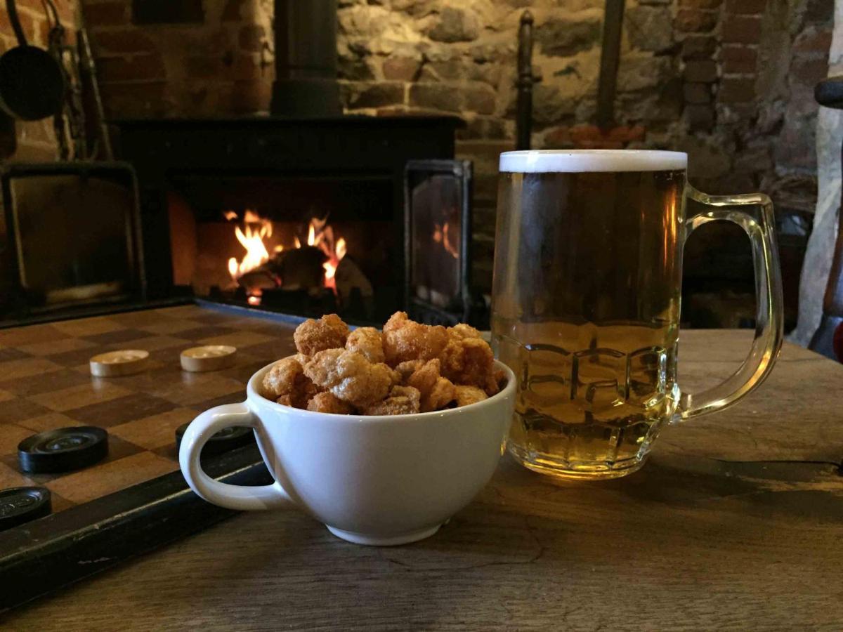 The Queen'S Head At Broad Chalke Ξενοδοχείο Εξωτερικό φωτογραφία