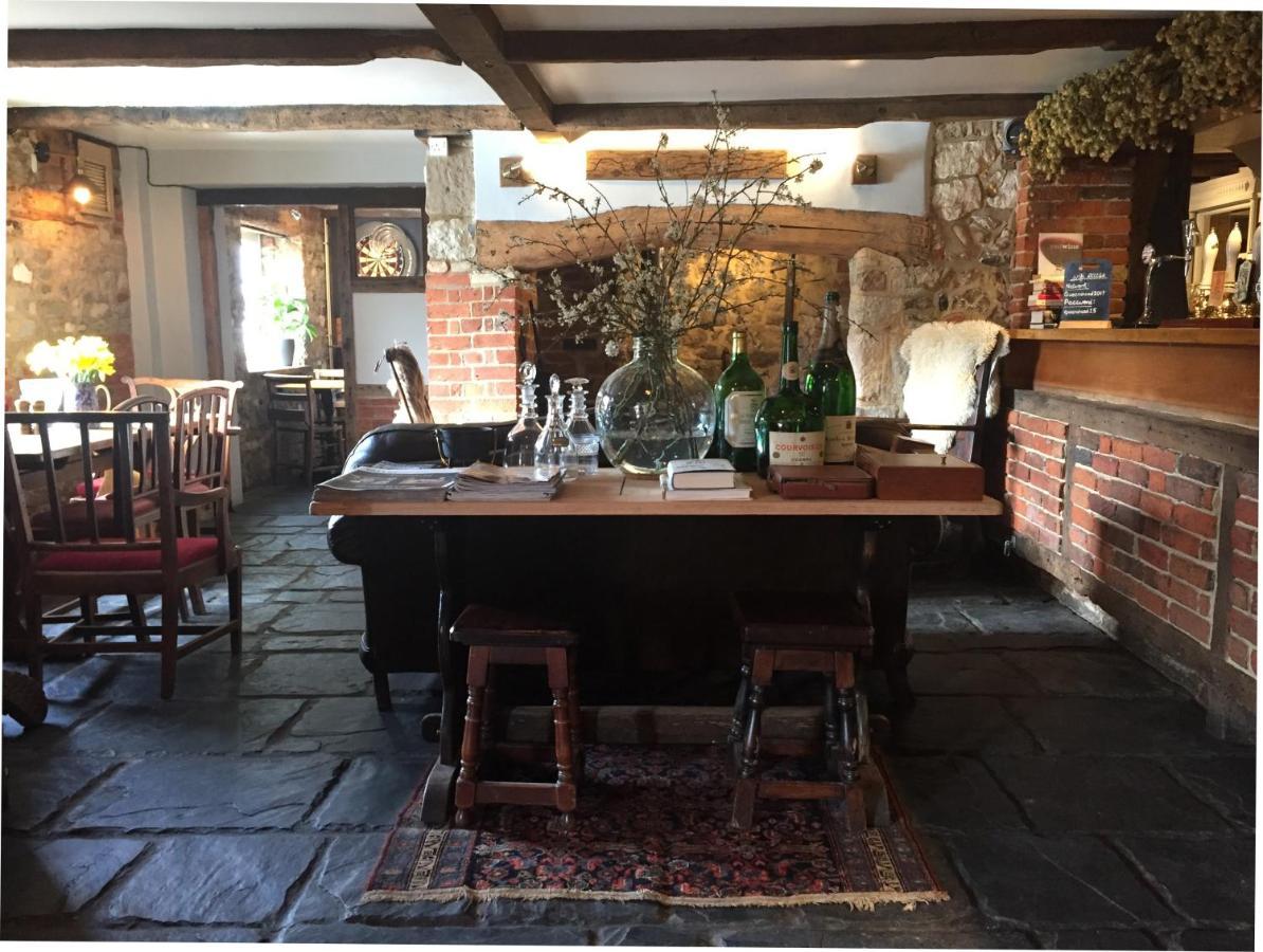 The Queen'S Head At Broad Chalke Ξενοδοχείο Εξωτερικό φωτογραφία